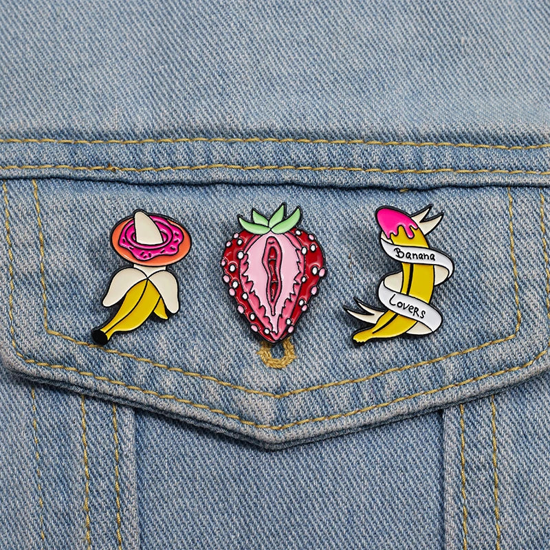 Fruit Enamel Pins Custom Strawberry Banana Lovers Brooches Lapel Badges Jewelry Gift for Friends