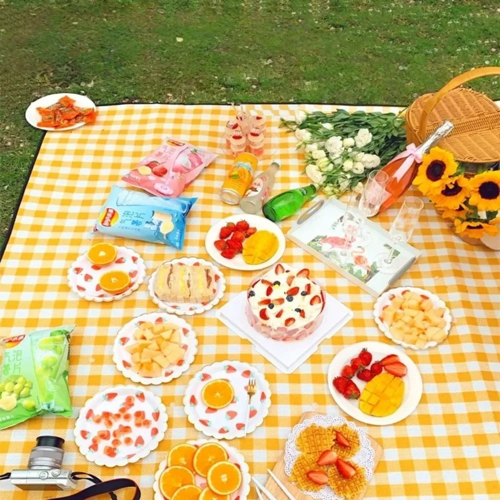 Portable Waterproof Polyester Picnic Mat Lightweight Picnic Blanket Beach Mat Multi-purpose Outdoor Camping Supplies