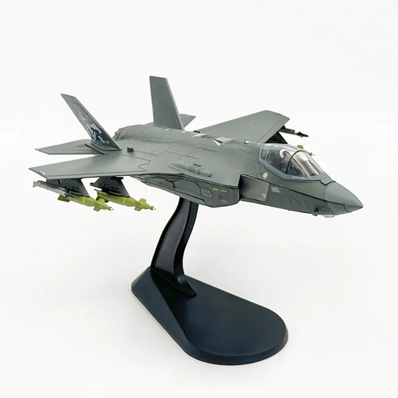 WLTK Diecast 1/72 Scale F35 F-35 Fighter Jet Finnish Air Force Painted Alloy Simulation Fighter Jet Aircraft Model Ornament