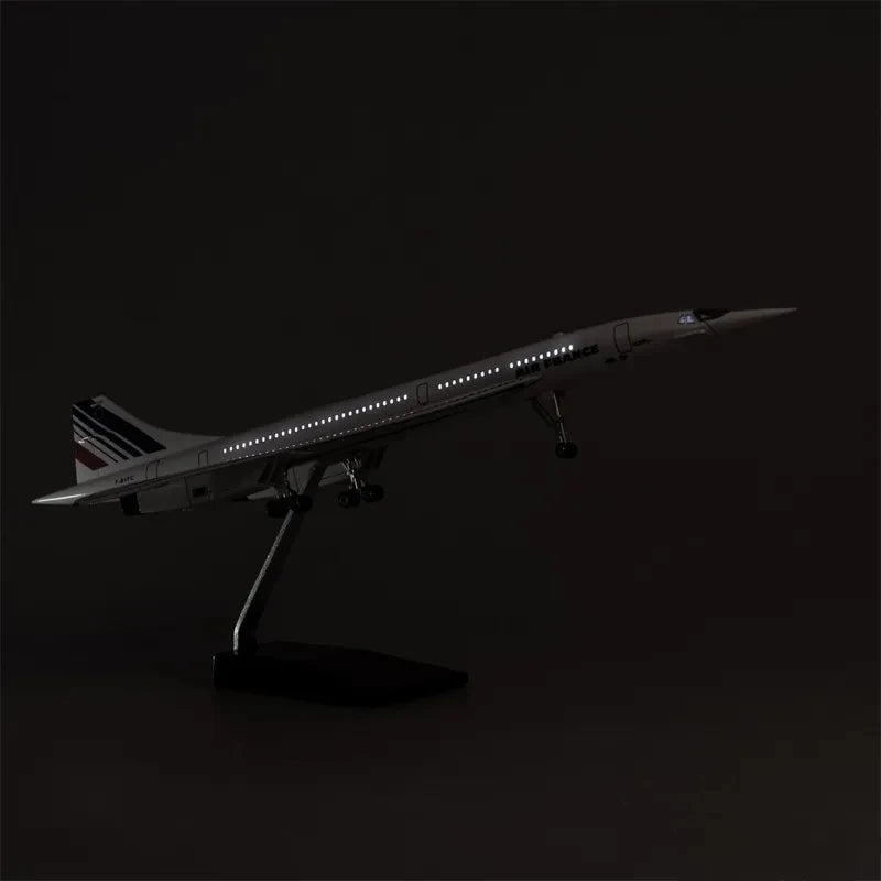 2025 New 1:125 Scale Resin Diecast Air France Concorde Airways With Light Plane Model Airplane Toys Aircraft Collection Display