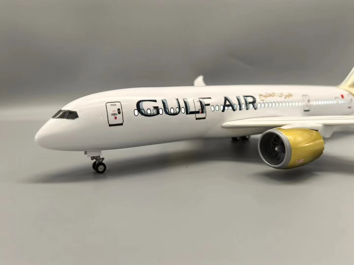 Diecast Plane Mode 47CM plane toy boys 1/130 Scale B787 Gulf Air Airline Airplane Model 787 Aircraft Replica Plane Toys