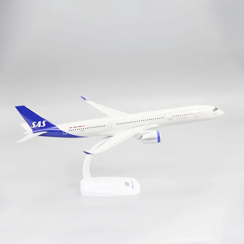New 1/200 Scale A350-900 SAS Airline Airways Aircraft Assembly Plane With Base Model Airplanes Toy Collection Decoration Gifts