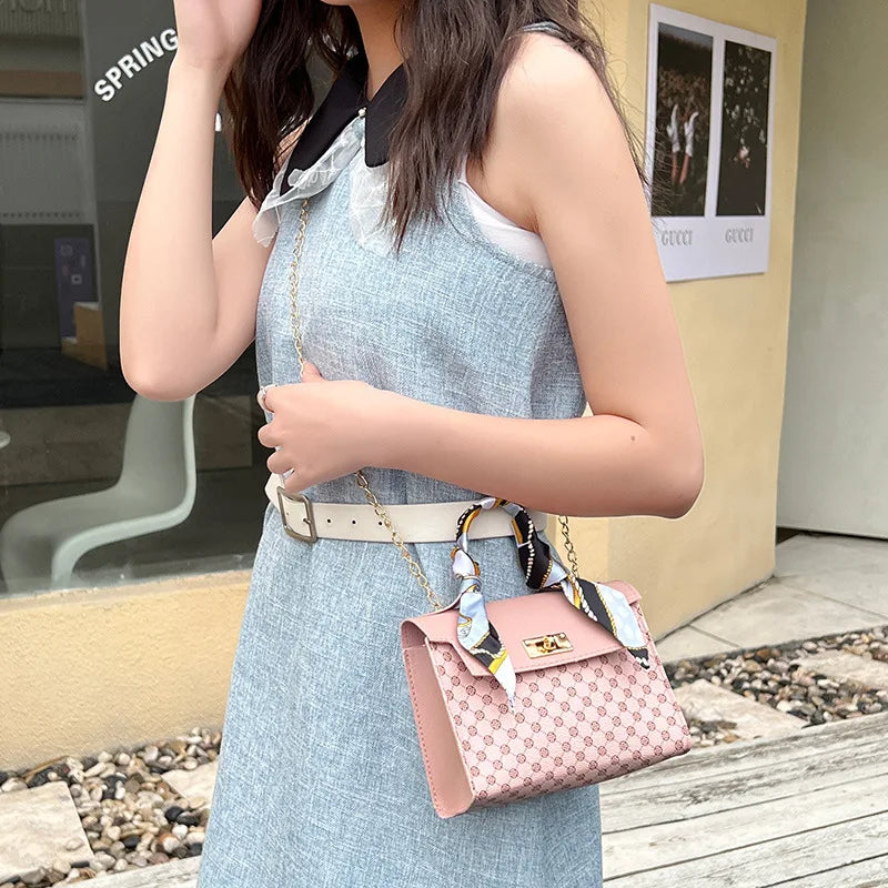 Women Crossbody Bag Thread Luxury Handbag Shoulder Bags Brand Sequined Tassel Clutch Small Bag and Purse Party