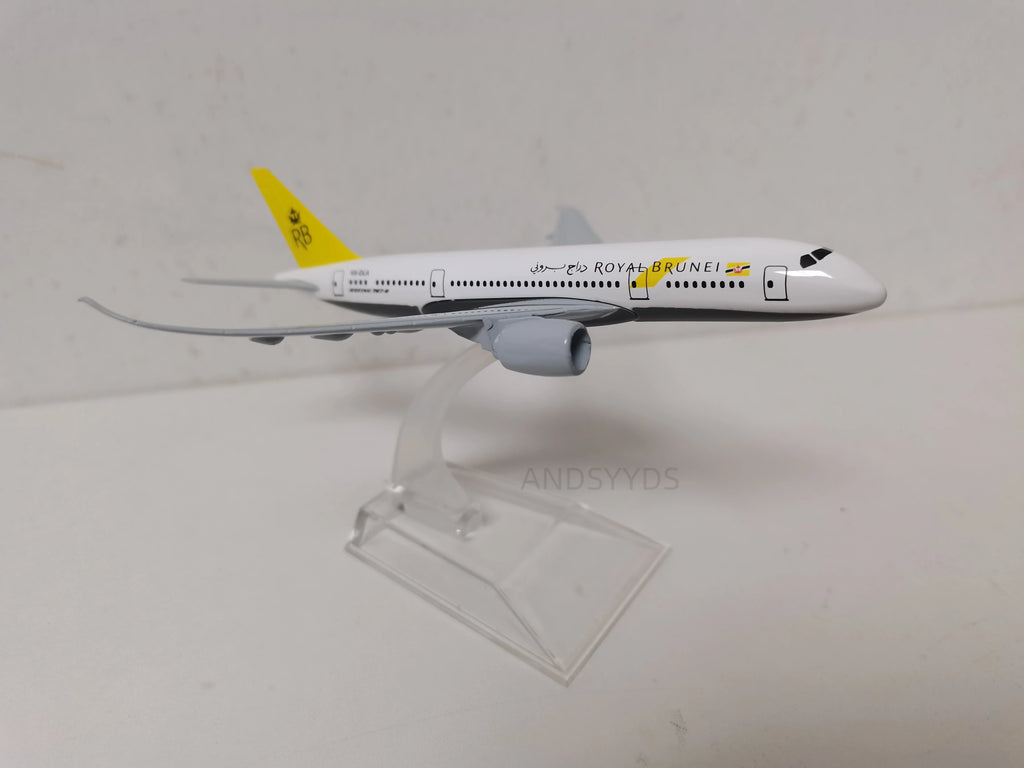 16cm Royal Brunei B787 Plane Model Adults Fun Child Toy Plane Aircraft Diecast Metal Airplane Diecast Collected Gift By Aviation