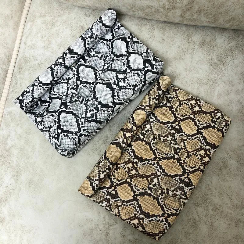 Snake Pattern Women Clutch bag soft pu leather Lady evening bags Trend party girl Envelope Bag Fashion Printing Clutches purse