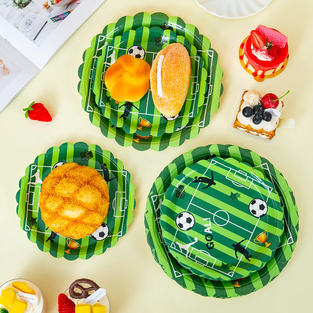 Green Soccer Pitch Scalloped Disposable Paper Plates 7/9 Inch Round Plates for Kids Football World Cup Party Supplies