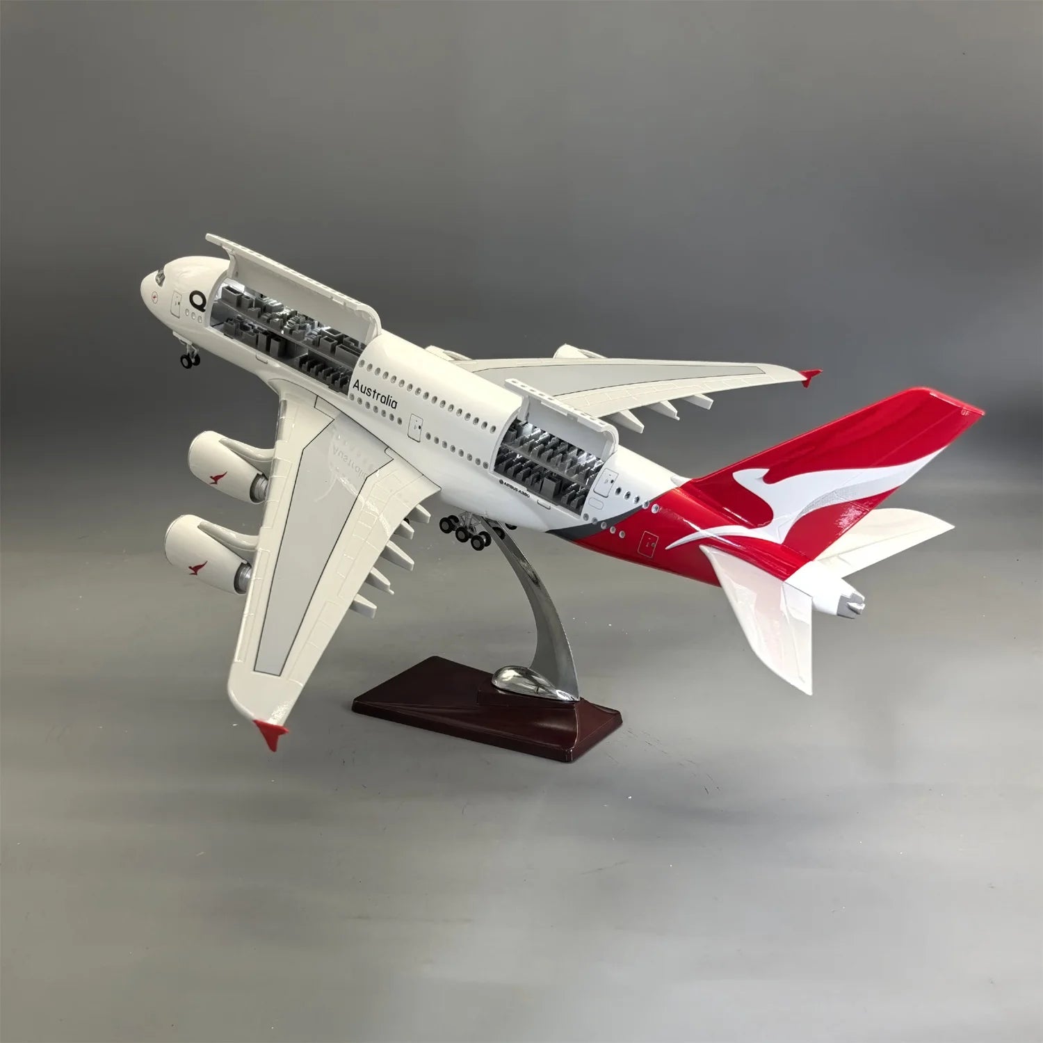 New 1/160 scale Qantas A380 Aircraft Model, Openable Door Resin Diecast collectible aircraft with Landing Gear Wheels Light