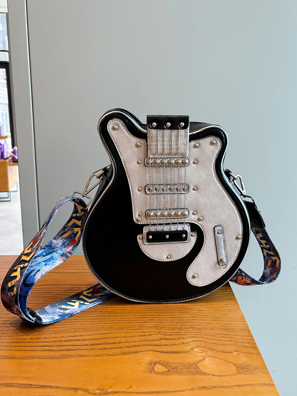 Personality Creative Y2K Hot Girl American Retro Guitar Shape Bag Bass Guitar Special-Shaped Bag Shoulder Bag Messenger Bag Tren