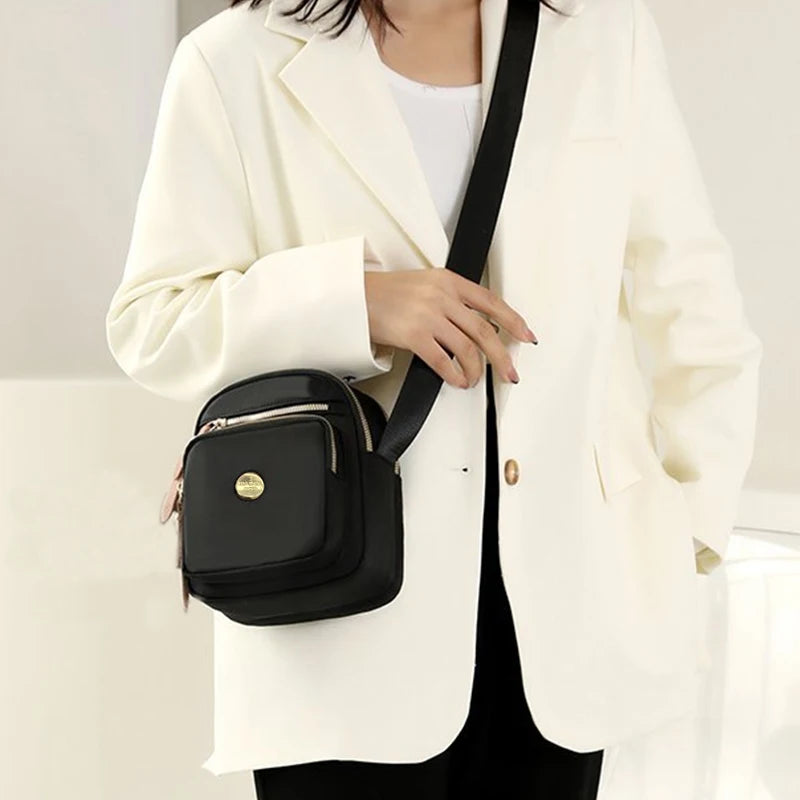 Neutral style compact mini bags for men and women, designed for travel and outings, featuring a simple single-shoulder design.