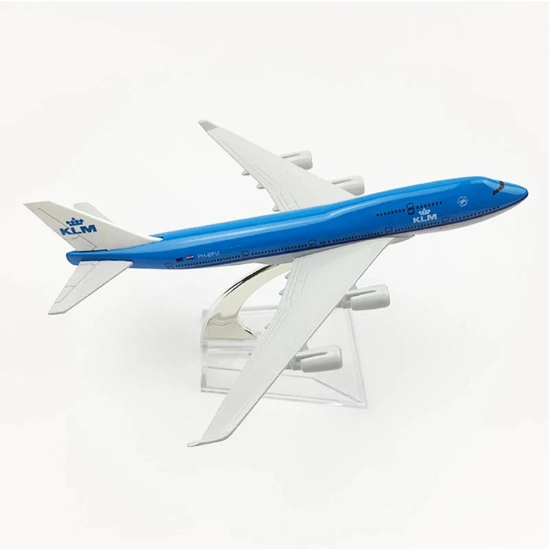16CM Airplane Model Scale 747 KLM b747 Aircraft Model Miniature Authentic Collectible Gift Static plane Replica Alloy Material