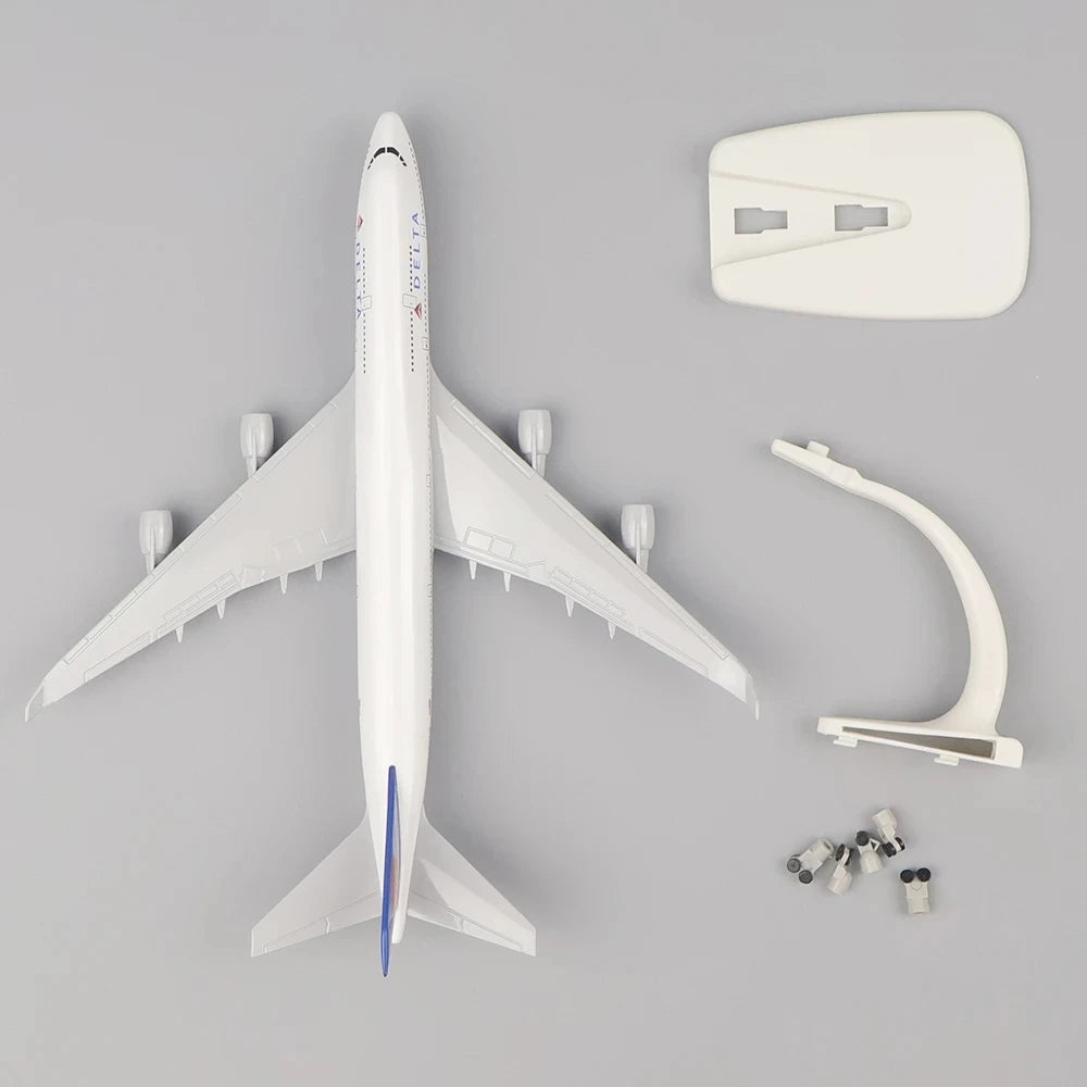 20CM Metal Aircraft Model B747 Delta Air Airlines Metal Replica Alloy Material Aviation Simulation Children's Birthday Gift For