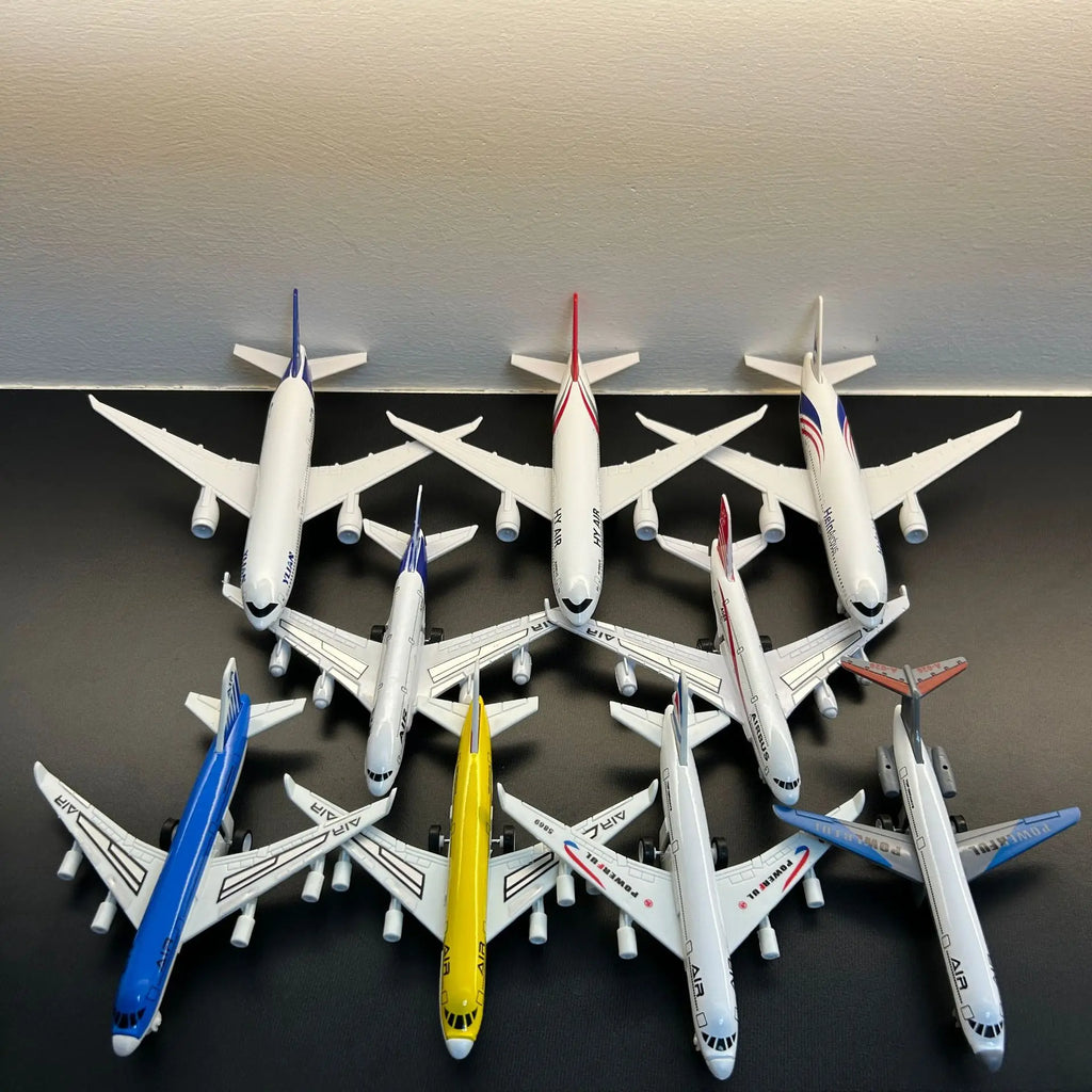 Miniature Aviation Model Children Toy Simulation Alloy Aircraft With Pull Back Passenger Model Airplane Collection Boys Toys