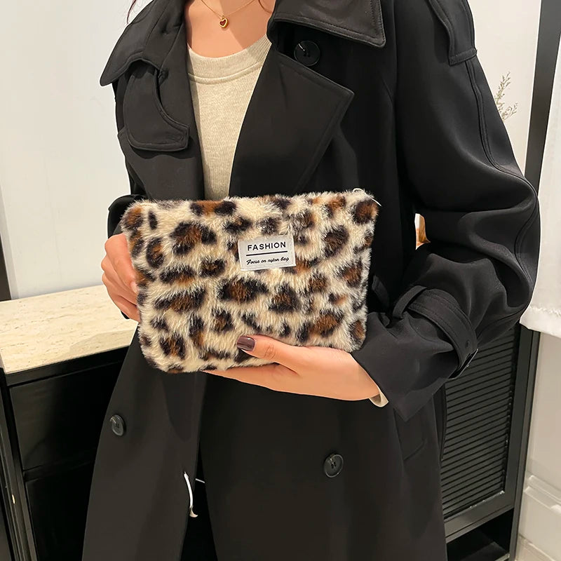 Leopard print plush Makeup Bag Large capacity portable travel toiletry bag Cosmetics Clutch Bag Premium storage bag