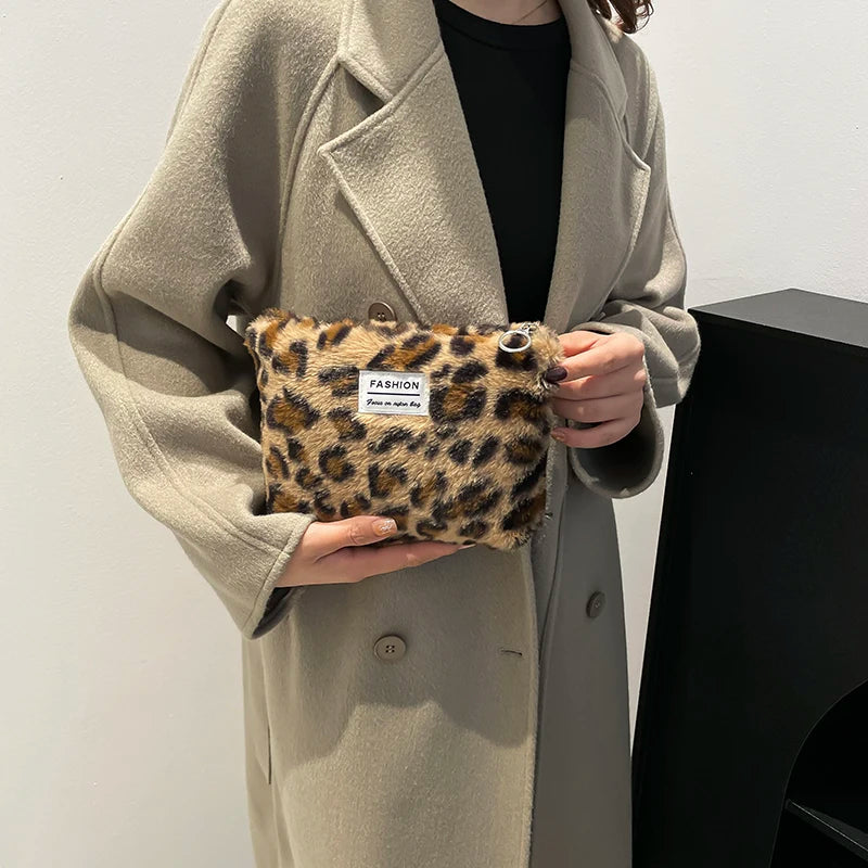 Leopard print plush Makeup Bag Large capacity portable travel toiletry bag Cosmetics Clutch Bag Premium storage bag