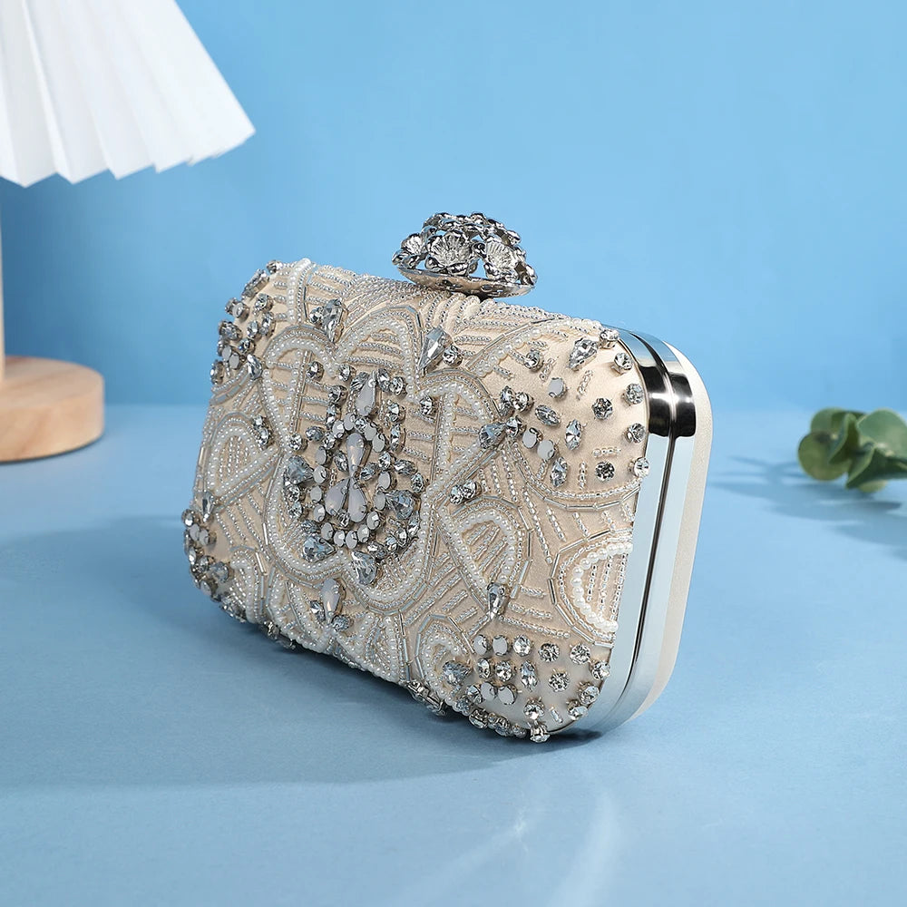 New diamond-studded evening bag - pearl flower bridal bag, paired with evening dress elegant hostess bag with a slanted design