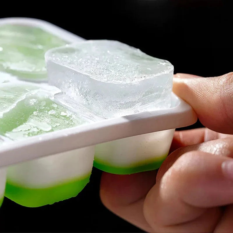 Silicone square ice cube mold with lid, 14 compartments easy to demold, DIY kitchen accessories, homemade freezing small tools