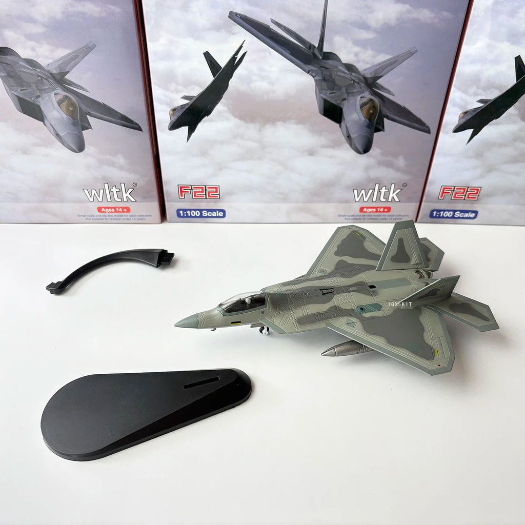 1/100 Scale US Lockheed Martin F-22 F22 Raptor Fighter Plane Diecast Metal Airplane Aircraft Model Collection OrnamentGift