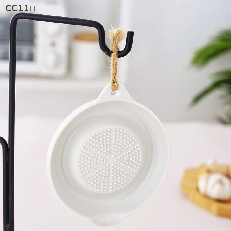 〔CC11〕White Simple Ceramic Ginger Grater Tool Hand Grinder Garlic Masher Portable Porcelain Carrot Ginger Grinding Kitchen Tool