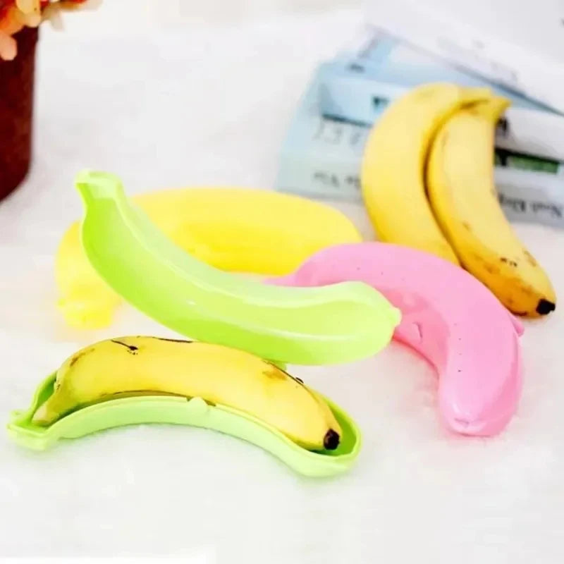 Three Colors Portable Travel Banana Storage Box Plastic Fruit Banana Shaped Protective Case