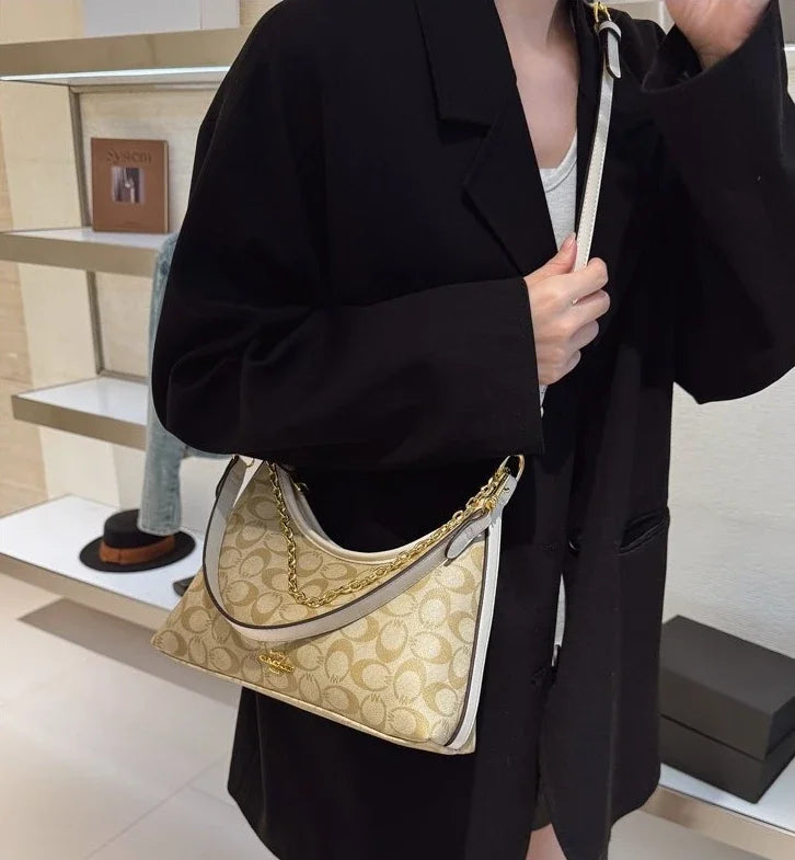 Fashionable Women Tote Bag With Letter Logo And Textured Leather Also A Perfect Luxury Diaper Bag Choice