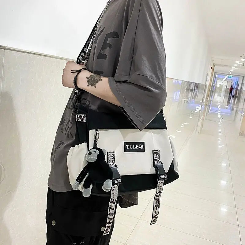 Men's Messenger Bag Japanese Fashion Large Capacity Handbags Shoulder Bag Casual Student Canvas Bag Nylon Tooling Crossbody Bags