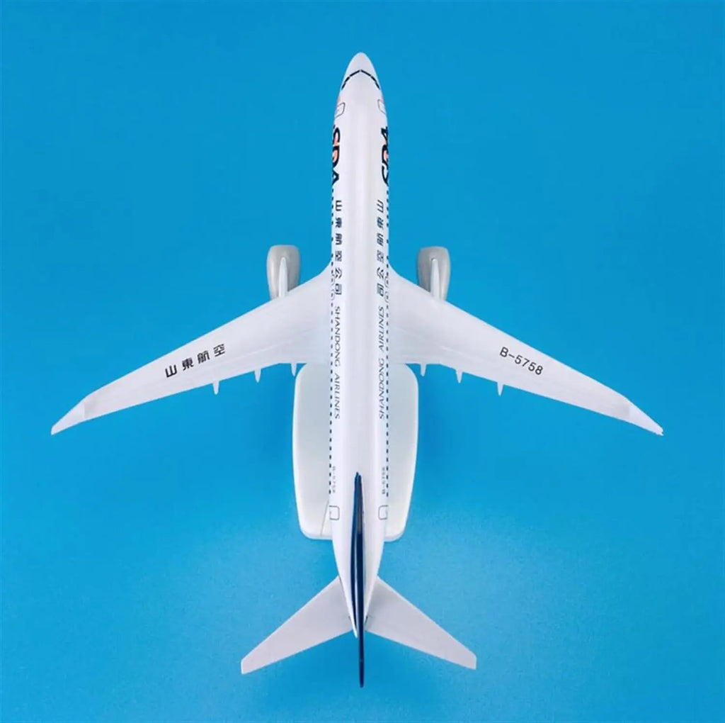 20cm Airplane Aircrafts B737 for Shandong Airlines Static Die Casting Plane Model With Landing Geal Model Plane Kit collection