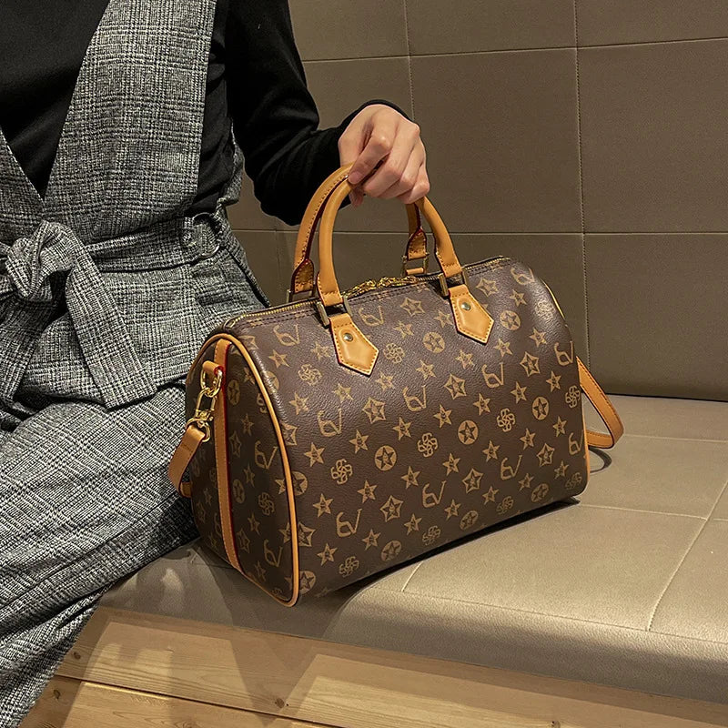 Designer Vintage Diaper Bag Women Luxury Crossbody Bag High-End Handbag Minimalist Elegant Large Capacity Leather Tote