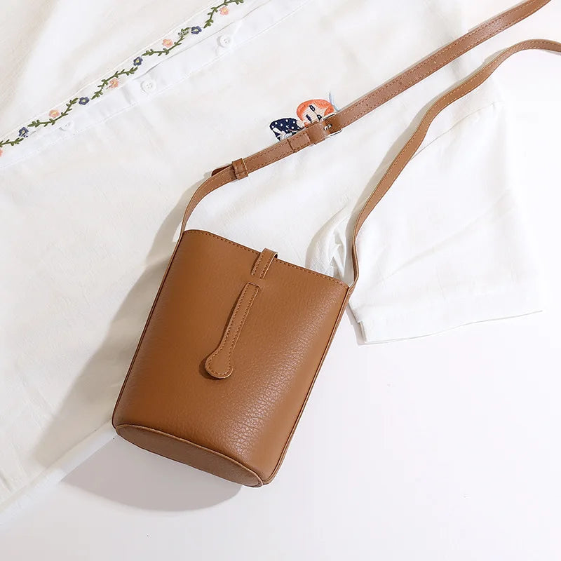 Cross border premium soft leather crossbody women's phone bag 2026 new commuting simple shoulder bucket bag small bag