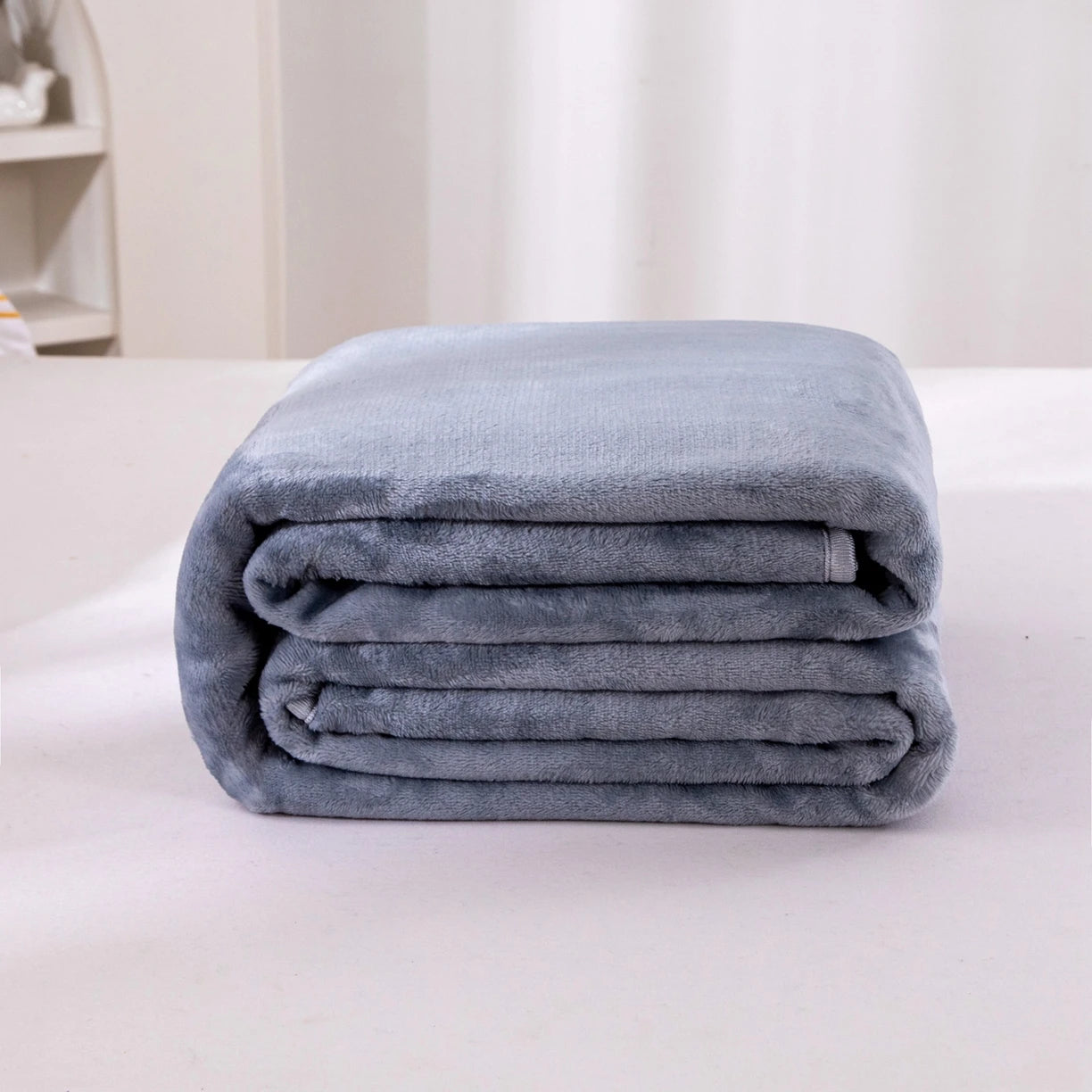 250GSM Black Flannel Blanket Soft Plush Fleece Throw Warm Cozy Bed Cover for Sofa Bedroom All Season Blanket Queen King Size