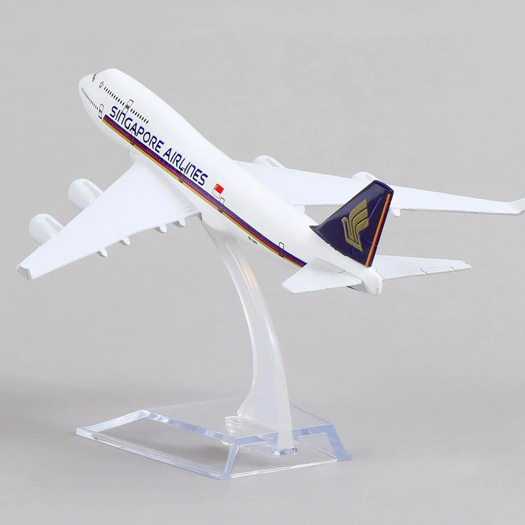 747 Singapore Metal Plane Model kit -1/400 B747 Diecast Airplane Model with Stand Toy planes for Children toys Gift