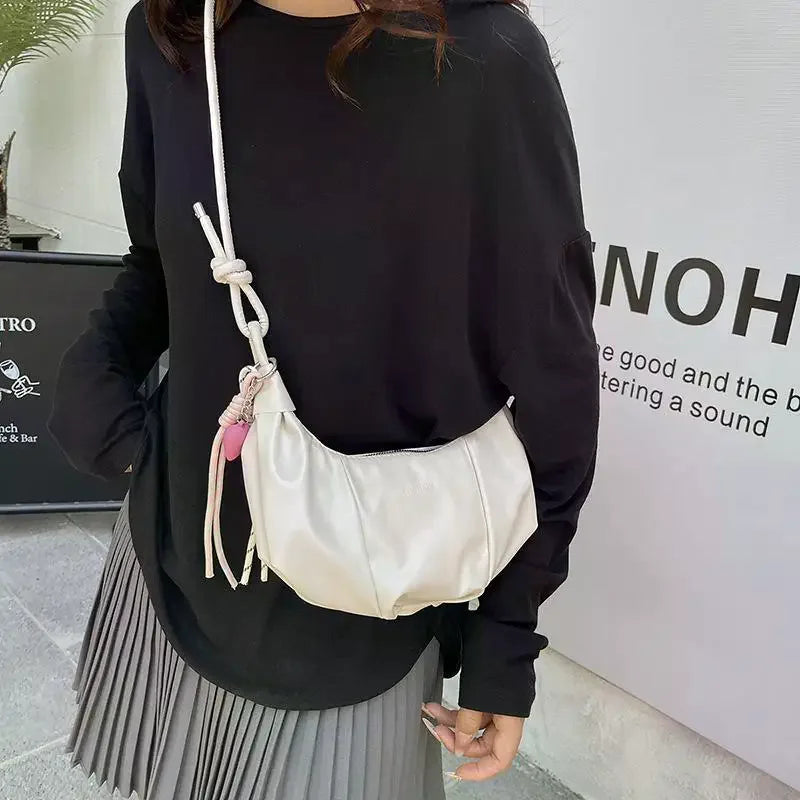 Fashionable Dumpling Shape Shoulder Bag For Women Street Trend PU Material Zipper Opening Crossbody Purse For Daily Use
