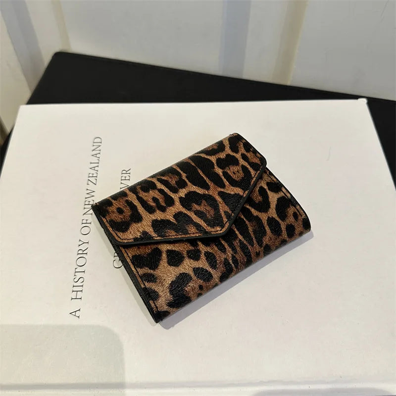 Compact and portable Personalized and Fashionable Pu Leather Handbag for Women, Small Square Bag New Style Bolsas De Mujer