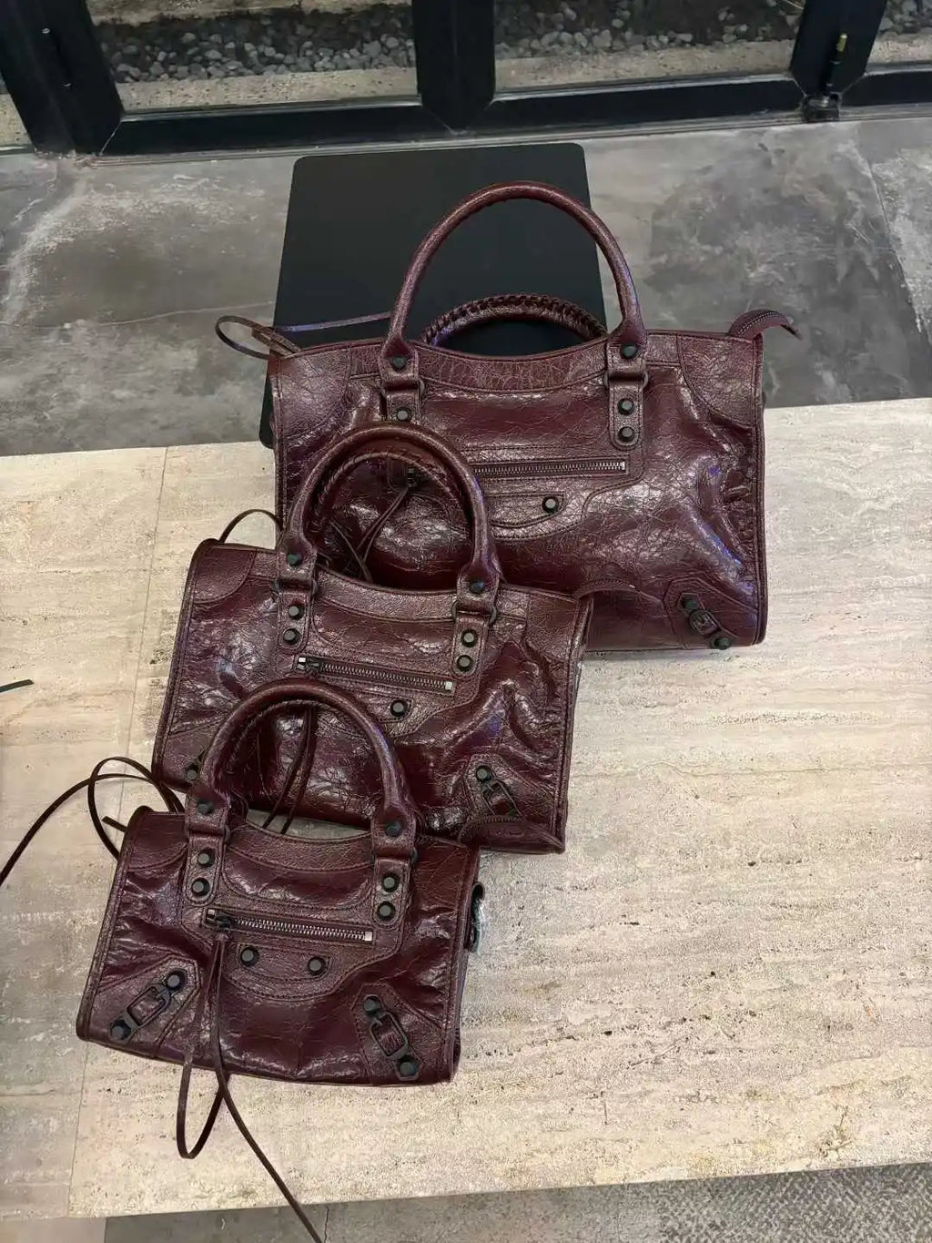 2026 Luxury Design Le City Rivet Motorcycle Bag Leather Leather Leather Handheld Women's Bag Trendy Fashion Single Shoulder Diag