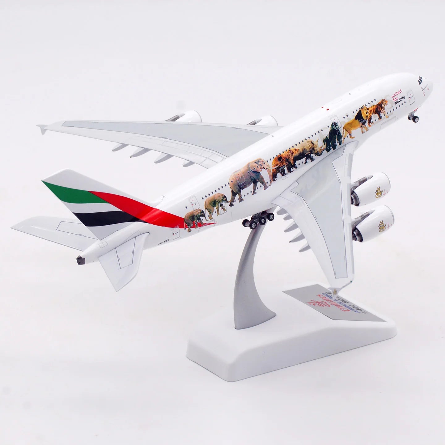 XB0011 Alloy Collectible Plane Gift Aviation 1:400 Emirates Airways Airbus A380 Diecast Aircraft Jet Model A6-EEI Tractor+Stand