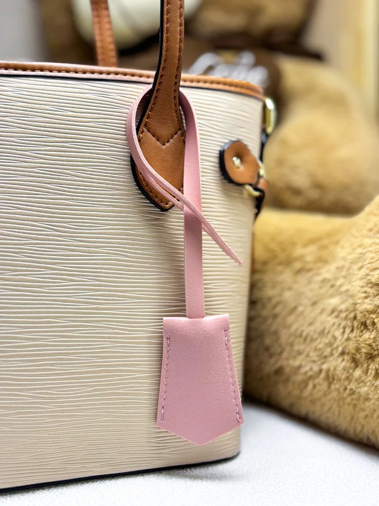 Free Customizable letter new PU leather bag accessories multi-color personalized luggage tag pendant in stock boys and girls