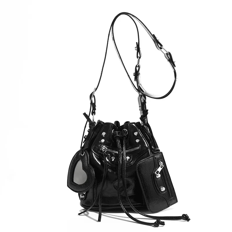 2025 Crossbody bag female new heavy industry locomotive wind rivet tide pump with bucket bag fashionable shoulder bag