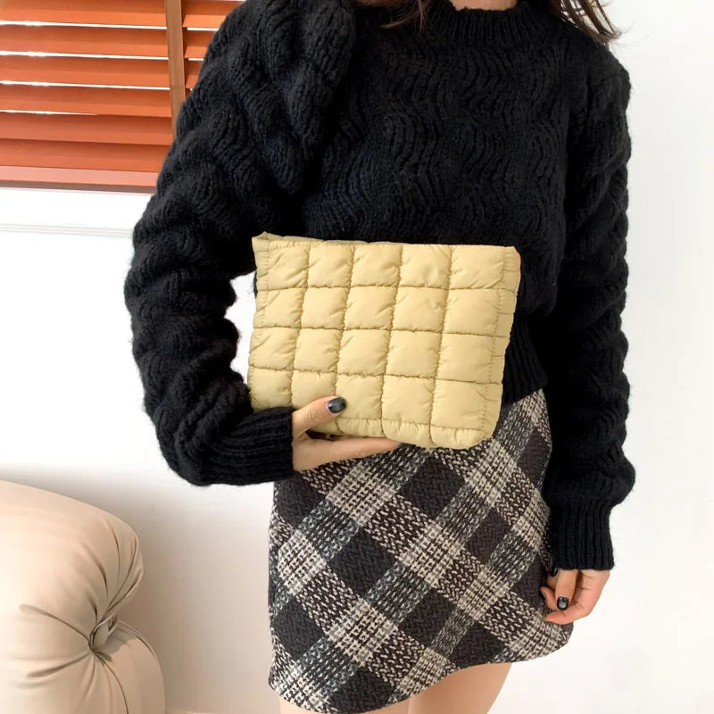Autumn and Winter Fashionable Pleated Clutch Women Bag, Chic Storage Makeup Bag,  Versatile Stylish Soft Cotton Padded Clutches