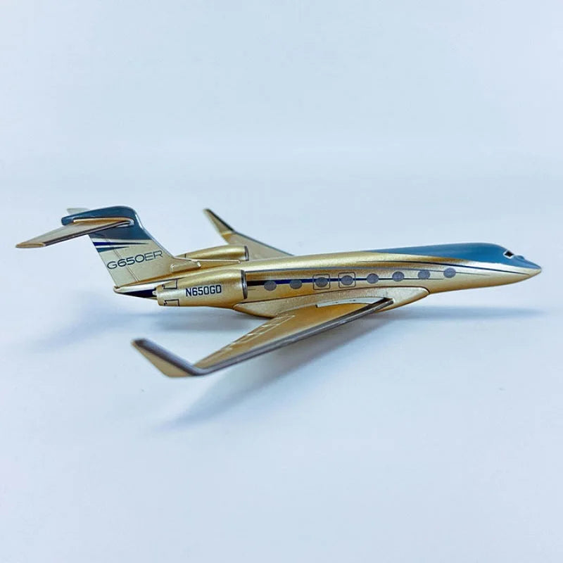 16cm 1/200 Scale Business Jet Gulfstream G650 Diecast Metal Airplane Model Toy Kits with Stand for Collections Displays or Gift