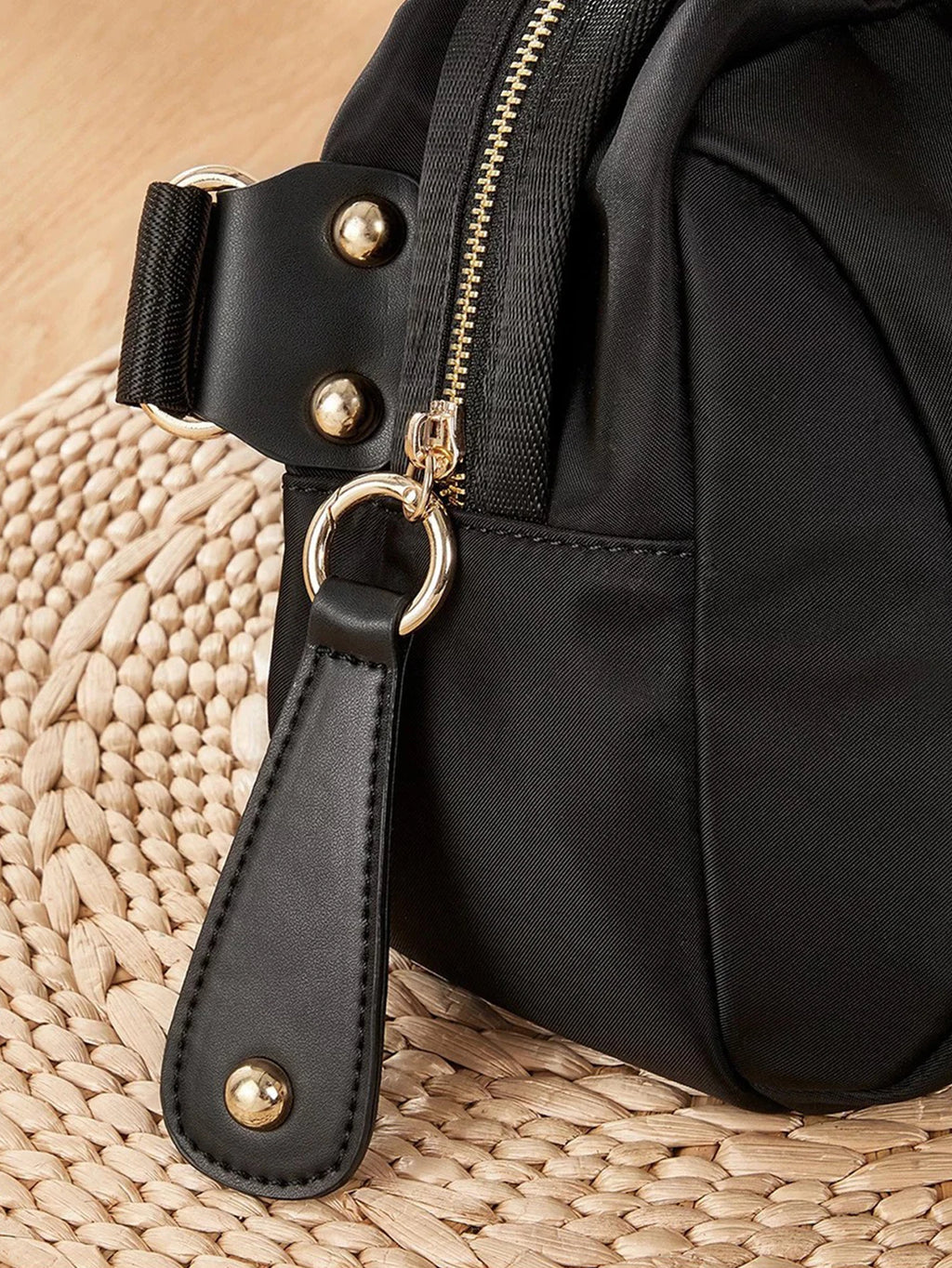 Minimalist Crossbody Bag Casual Black Small Crossbody Bag, All-Match Sports Outdoor Storage Nylon Fancy Pack