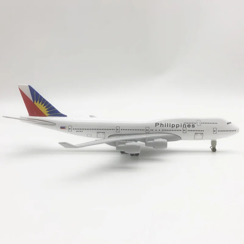 20cm Diecast Metal Model Plane B747 Philippines Airlines Miniature Replica Collectible Airplanes Decoration Models Fans for Boys