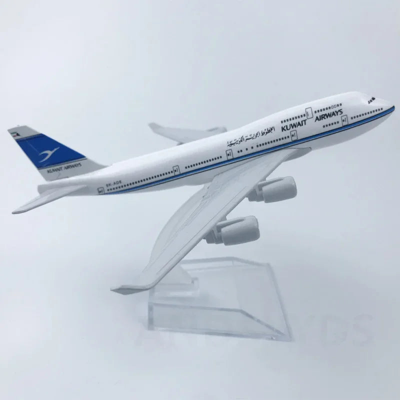 Airplane Scale 1/400 747 Series Toys plane Air Force One B747 Alloy Metal Toys and Hobbies Diecast W Wheels Souvenir Plane