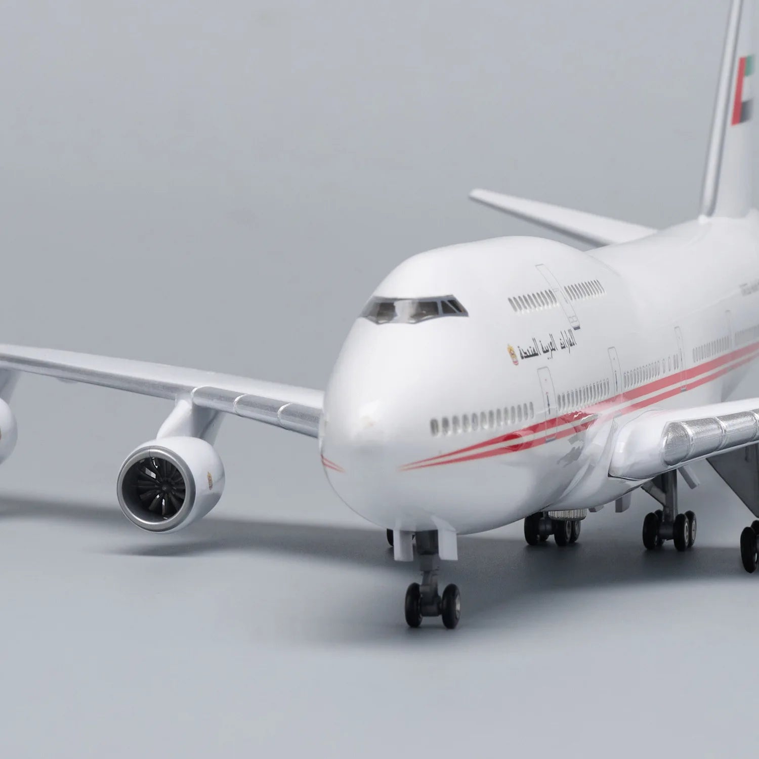 47cm Airplane Model B747 Emirates President Airways Resin Plane 1:150 Scale Aircraft Diecast With Wooden Base Adults Collection