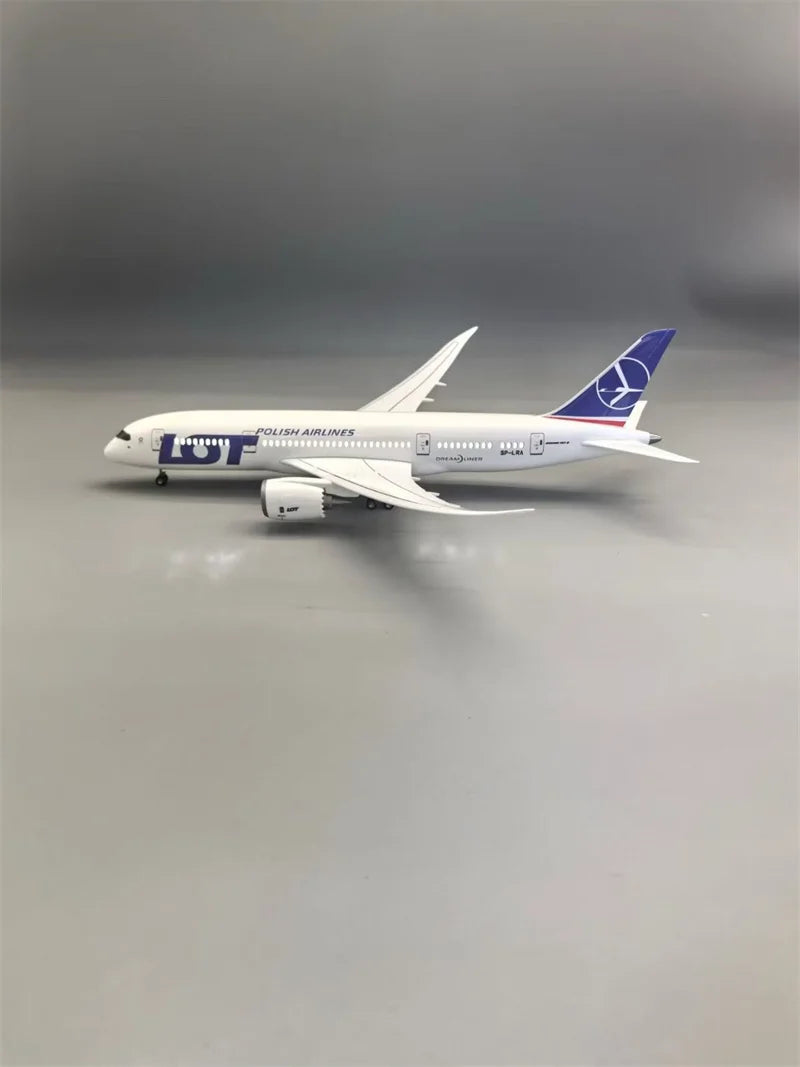 1/130 Scale 43CM Airplane LOT 787-8 Polish Airlines Model With  Light Wheel Diecast Resin Plane Collection Display Gifts Fans