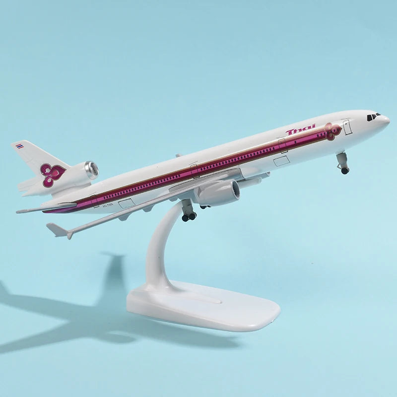 JASON TUTU 20CM THAI McDonnell Douglas MD-11 Plane Airplane Model Aircraft Model Diecast Metal Planes Collect Gifts