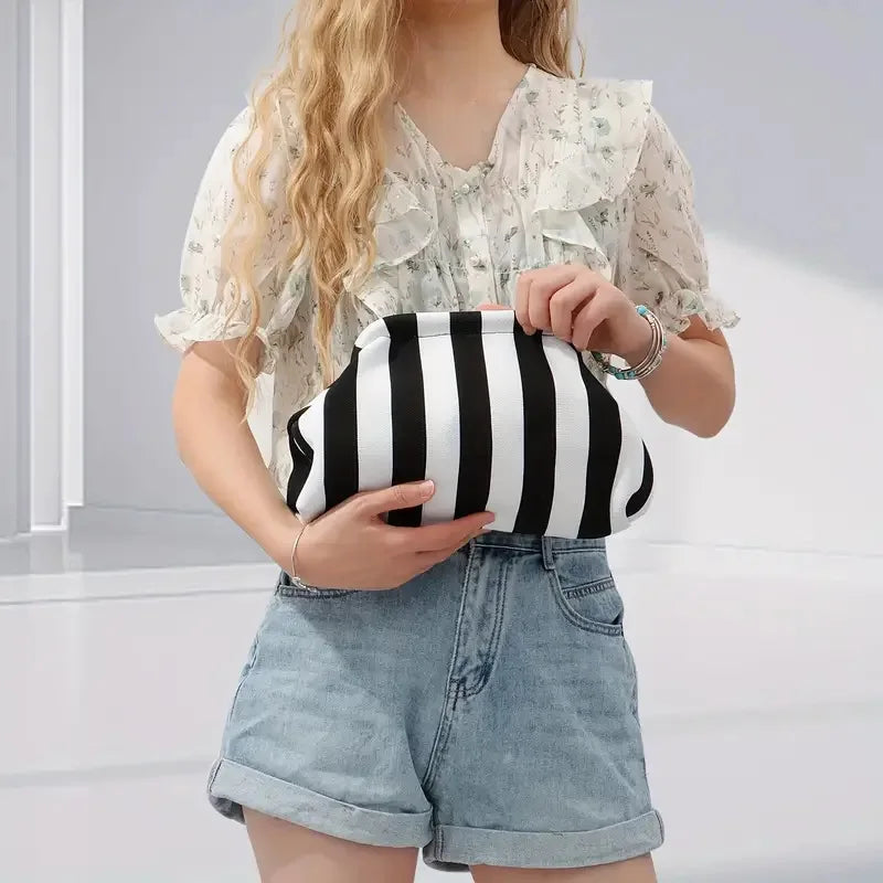 Summer Beach Clutch Bag for Women Woven Crochet Handbags Purses Knitting Dumpling Clutch Ruched Cute Cloud Casual Colorblock Bag