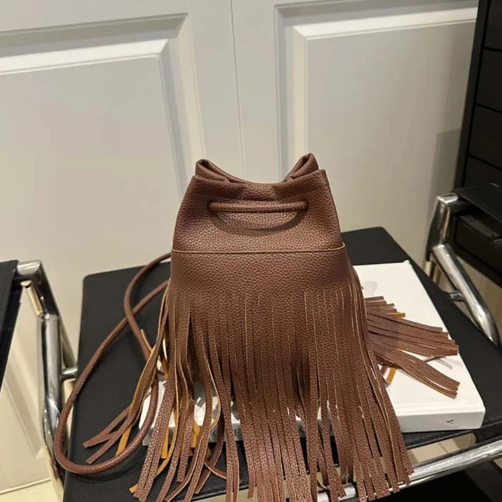 Elegant Tassels Bucket Bag Large Capacity Retro Drawstring PU Bag Khaki Magnetic Button Texture Shoulder Pouch Vacation