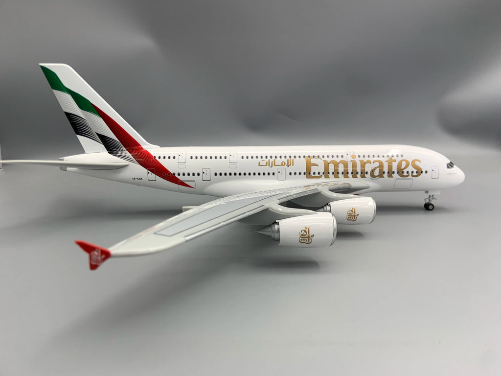 For Emirates Airlines A380 Scale Aircraft 1/160 New Plane Model Resin with Landing Gear Wheels Light Collections Displays Gift