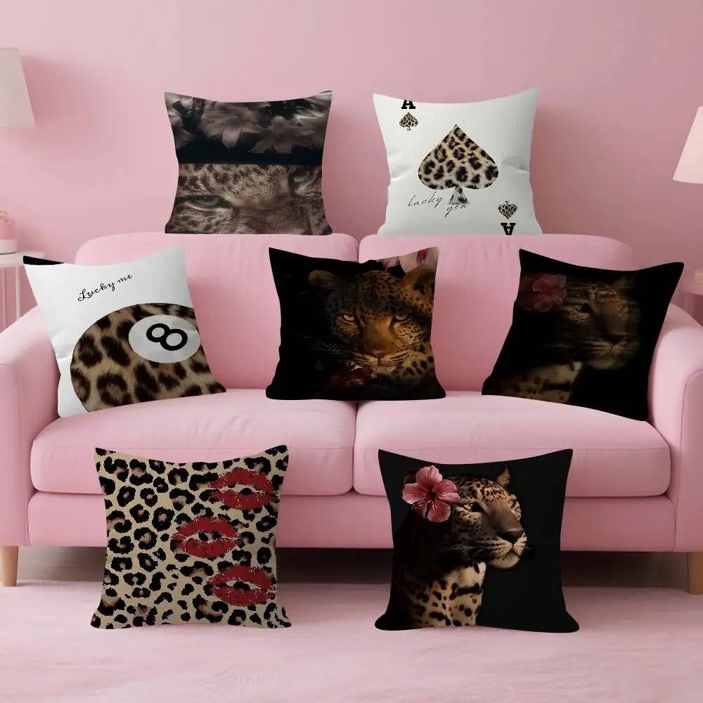 Retro leopard and cheetah theme Double-sided Printed pillow cover Short plush Suitable living rooms sofas throw cushion cover