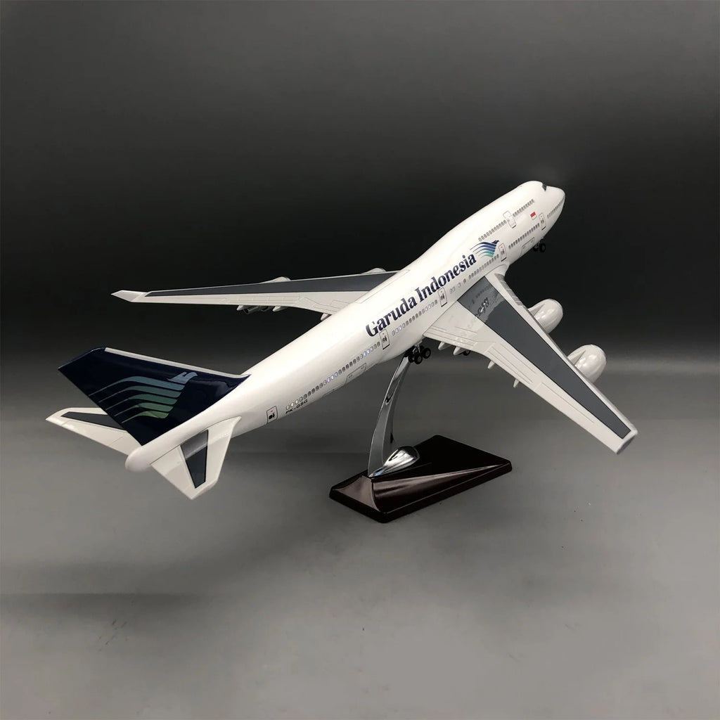 47cm Scale Aircraft Models B747 Indonesia Airways Resin Airplane Diecast Double Door With Lights Wheels Souvenir Toys Ornament