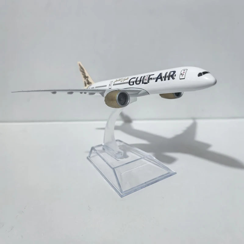 JASON TUTU 16cm Gulf Air Boeing 787 Plane Airplane Model Aircraft Model Diecast Metal 1/400 Scale Planes Gift Collection